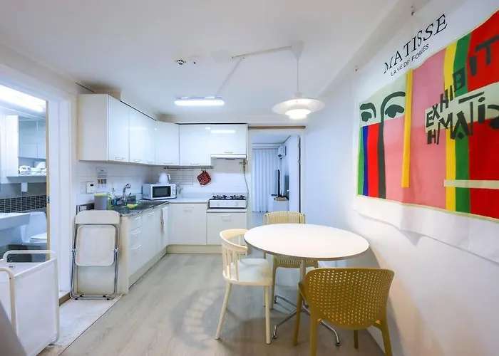 Modern And Comfy House/ Hongik St. Exit 2 10min Holiday home *